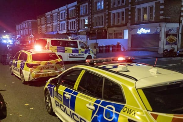 Varios heridos en apuñalamiento múltiple en un tren en Huntingdon, Reino Unido, informan autoridades