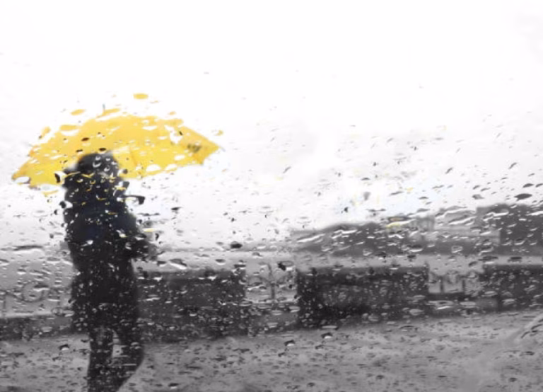 Inumet anuncia lluvias y tormentas aisladas en el sur y este del país este lunes.