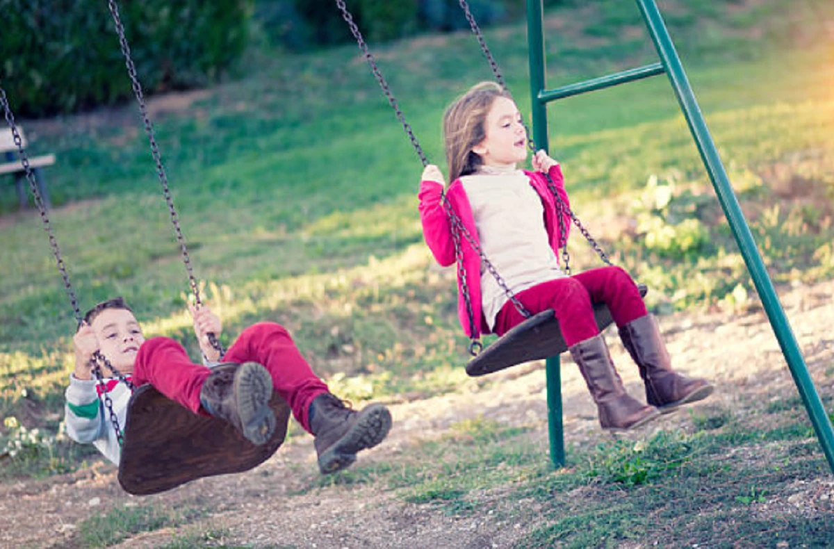 Bomberos rescatan a una niña tras accidente infantil en San José.