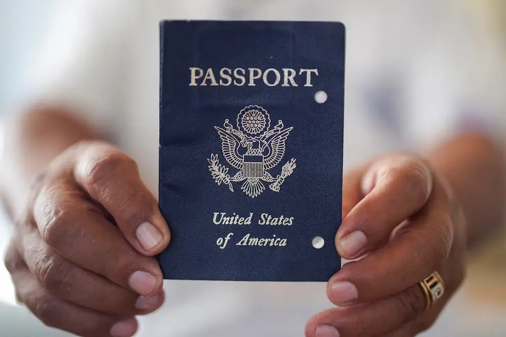 Golpe a los derechos trans: EE.UU. vuelve a los pasaportes con sexo biológico