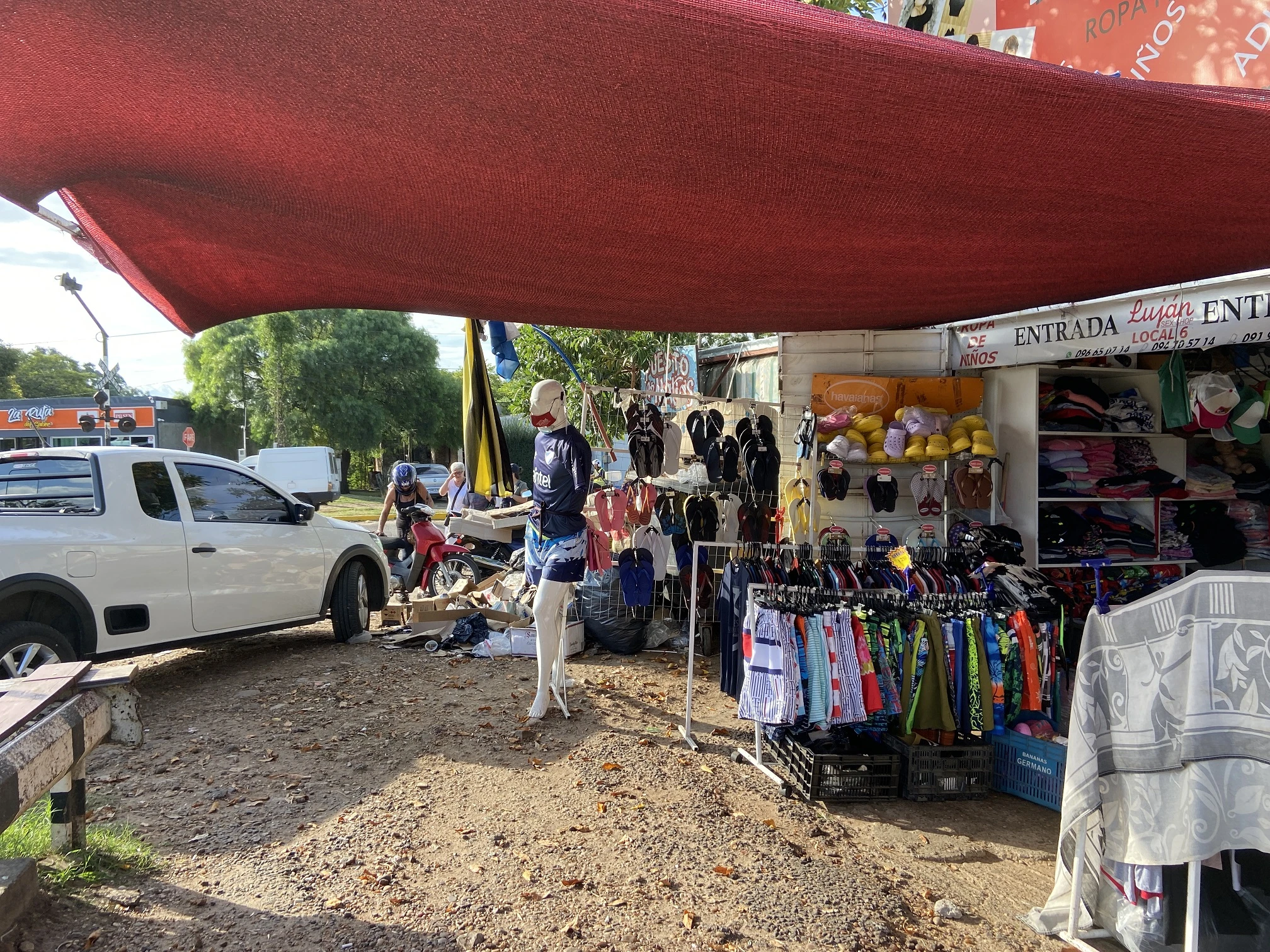 Indignación en Salto por falta de controles y riesgos crecientes en Bagashopping 4 Falta de controles en Salto reflejada en construcciones irregulares del Bagashopping