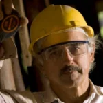 Uruguay envejece y pierde población mientras disminuyen horas trabajadas según estudio de Exante