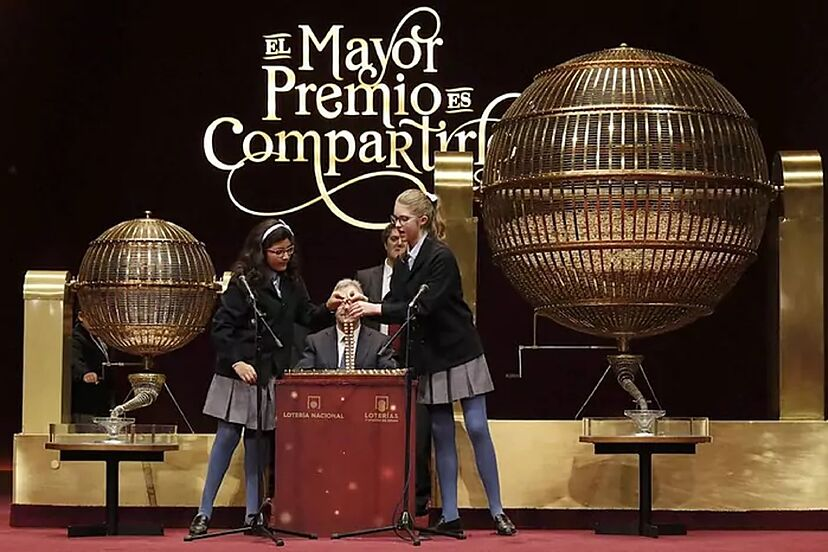 Bombo del sorteo de Navidad en el Teatro Real