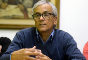 Manual del atraso: Juan Castillo prefiere el relato comunista que el crecimiento nacional