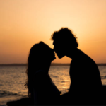 Mujer que admite que no puedo dejarlo pese al sufrimiento