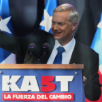 José Antonio Kast presidente de Chile celebra su triunfo
