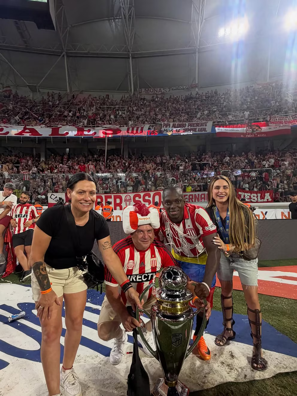 ¿Quién es la modelo que enamoró a Edwin Cetré en Estudiantes ahora? 5 Ayelén Sebastián acompaña a Edwin Cetré