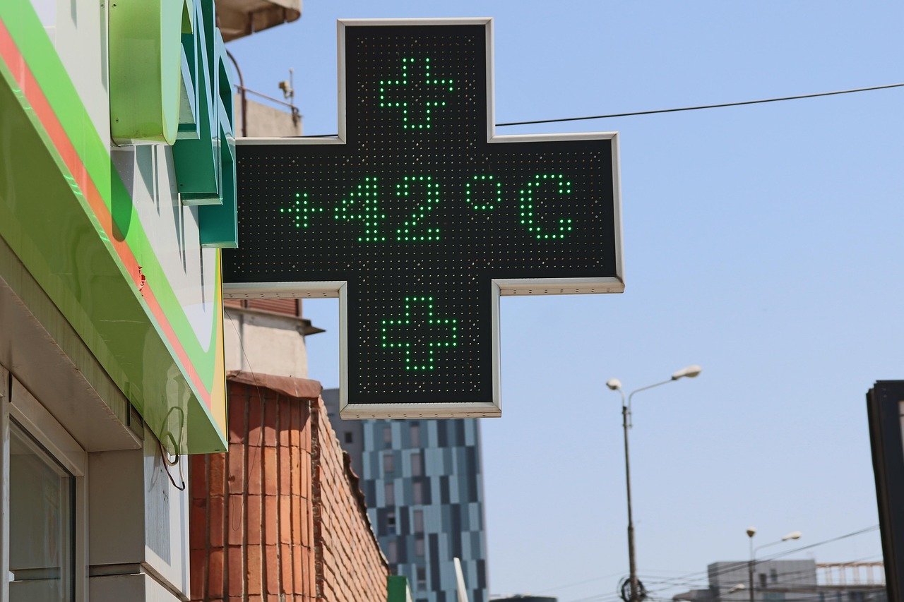 Masa de aire cálido anticipa una ola de calor con temperaturas extremas en Uruguay.