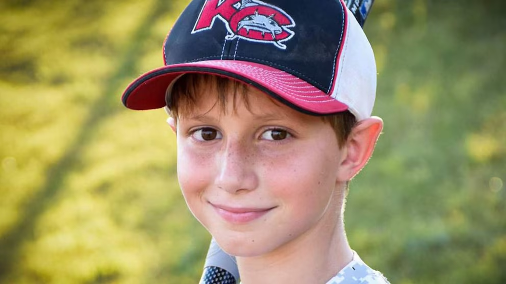 Vista de la estructura metálica del Verrückt después del accidente tobogán Kansas City que decapitó a Caleb Schwab.