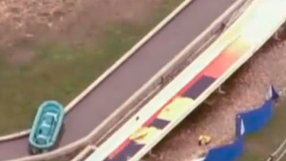 Autoridades de Kansas inspeccionan el Verrückt tras el accidente tobogán Kansas City.