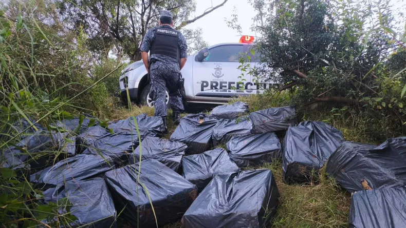 Incautación de contrabando de cigarrillos en Salto Incautación de contrabando de cigarrillos en Salto