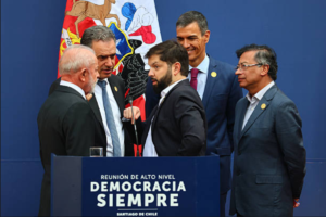 Tras reunión de gabinete Yamandú Orsi defendió principio de no intervención extranjera