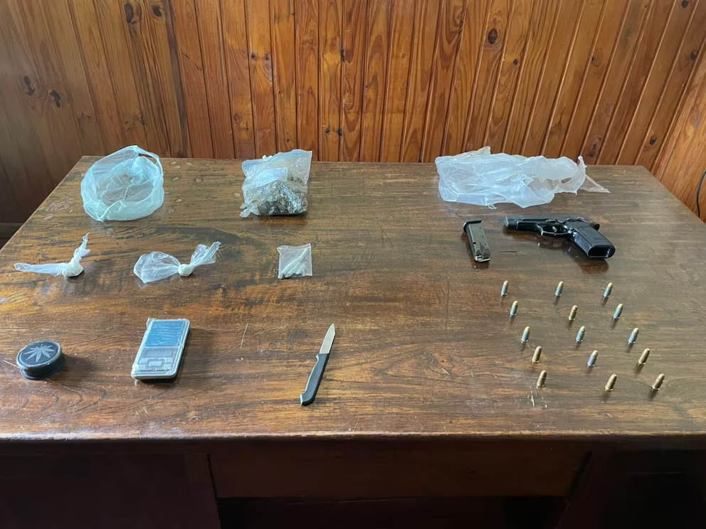 Armas y drogas frenaron a la barra de San Lorenzo hacia Uruguay 4 Seguridad en el fútbol uruguayo incautación