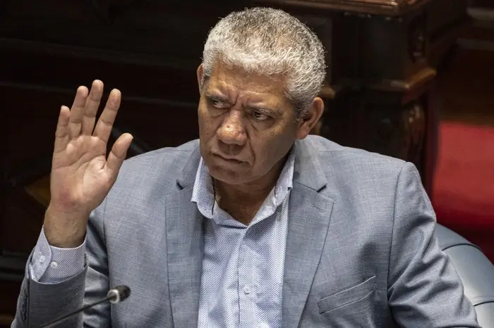 Felipe Carballo y el acomodo político Salto