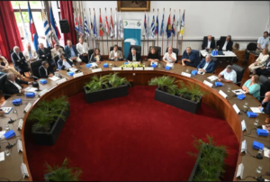 Acuerdo entre jefes comunales: vuelven a atar multas al pago de la patente