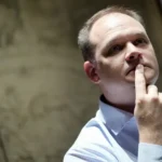 Eduardo Bottinelli analiza la crisis de liderazgo en Uruguay