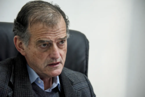 ¿Por qué Manini Ríos ataca ahora el funcionamiento de la Justicia en Uruguay?