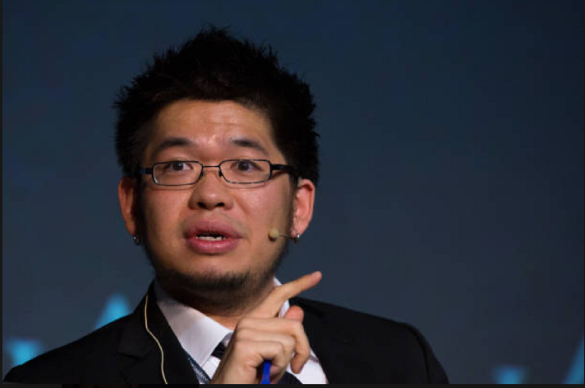 Steve Chen advierte sobre videos cortos en niños