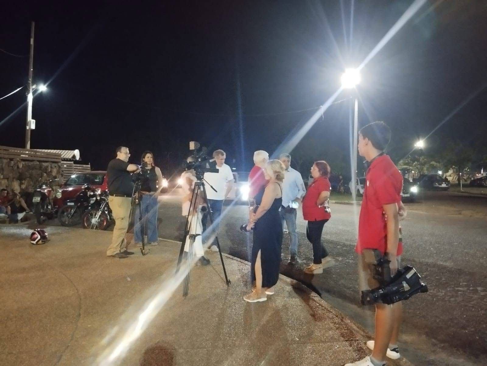 La difusión es un privilegio que se gana con transparencia y respeto; un evento que amordaza a los medios por un mísero vintén no merece ni la más mínima mención.