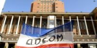 Manifestación y paros de Adeom en Montevideo frente al edificio de la Intendencia.