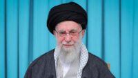 Ataque a Ali Khamenei y Pezeshkian: tensión total en Teherán 7 Humo en Teherán tras el ataque a Ali Khamenei y objetivos militares.