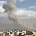 Explosiones en Teherán durante el ataque coordinado contra Irán por parte de Israel y Estados Unidos.