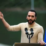 El presidente Nayib Bukele en El Salvador durante la recepción oficial de cartas credenciales.