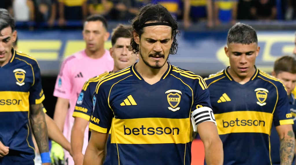Edinson Cavani en Boca durante el partido contra Racing en la Bombonera.