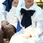 Niños uruguayos preparados para la vuelta a clases en Uruguay con sus mochilas.