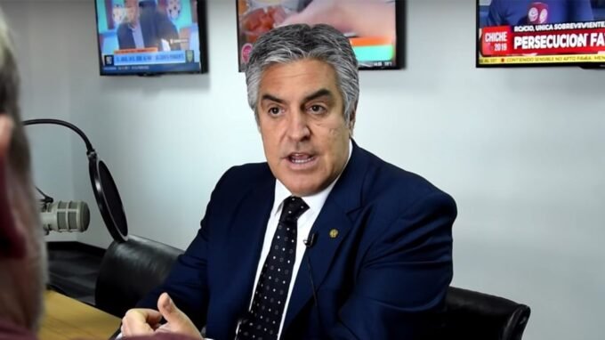 El abogado argentino Gregorio Dalbón, quien defendió la excelencia de la medicina uruguaya.