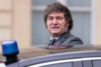 Sobreseimiento de Milei: la causa de Fontevecchia no prosperó 6 Javier Milei celebra el sobreseimiento de Milei tras el fallo de Casación.