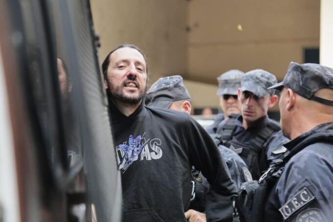 Pablo Laurta ingresando a prisión