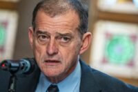 Guido Manini Ríos durante una entrevista analizando su postura de Manini Ríos contra la coalición.