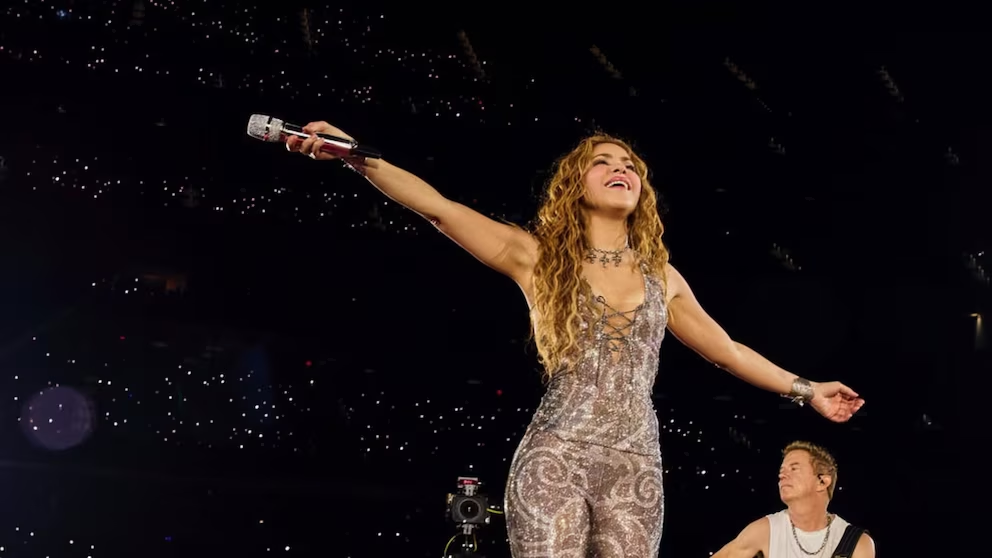 Shakira en concierto éxitos globales