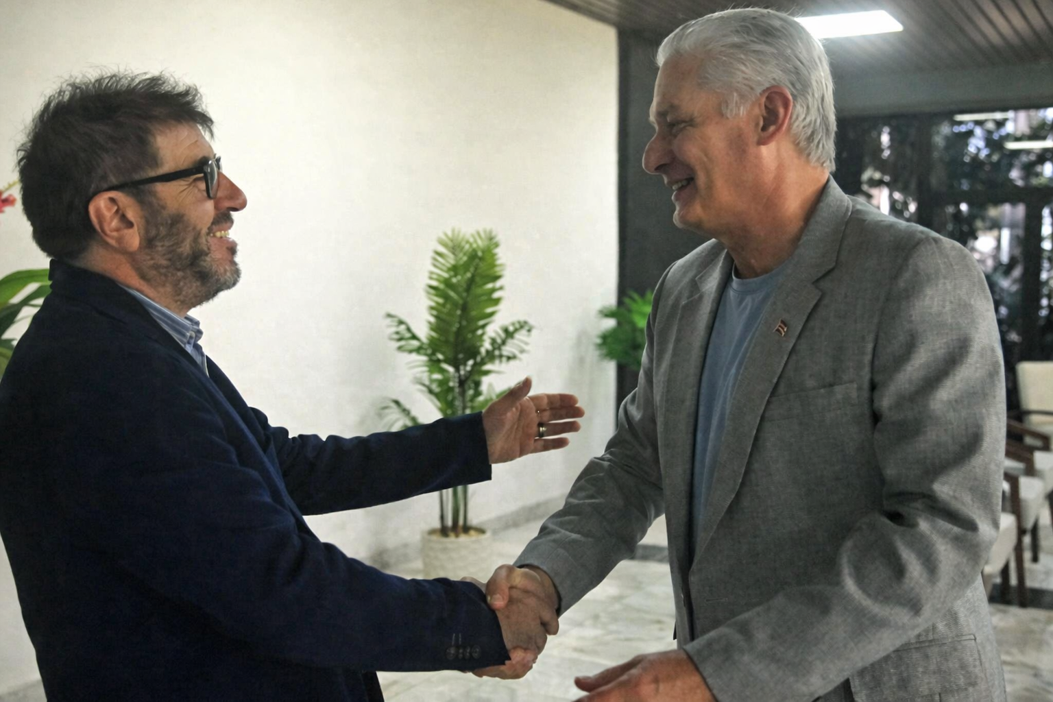 El vergonzoso viaje de Fernando Pereira Cuba y su apoyo a la tiranía