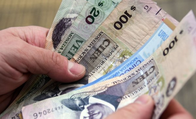 Salario real en Uruguay: la farsa del aumento que celebra Orsi