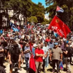 Mientras el PIT-CNT marcha, otros denuncian crímenes de la dictadura en Cuba