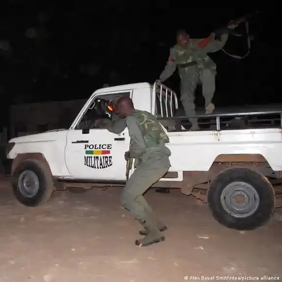 Mali impone toque de queda en Bamako tras ataques yihadistas