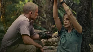 Charlize Theron y Taron Egerton protagonizan un thriller que llega a Netflix con altas expectativas y dudas