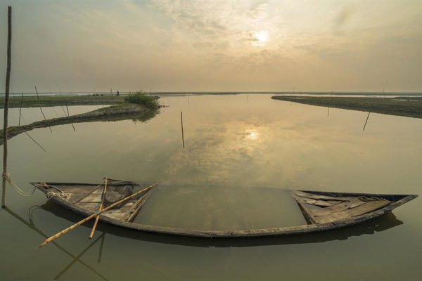 Al menos doce personas mueren por rayos en Bangladesh durante el sábado