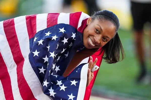 Allyson Felix vuelve al atletismo a los 40 anos con.jpg