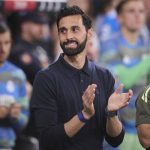 Alvaro Arbeloa defiende a Vinicius y minimiza los pitos en pj