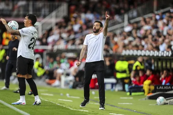 Carlos Corberán advierte sobre el Valencia: «Siempre espero la mejor versión del rival en cada partido»