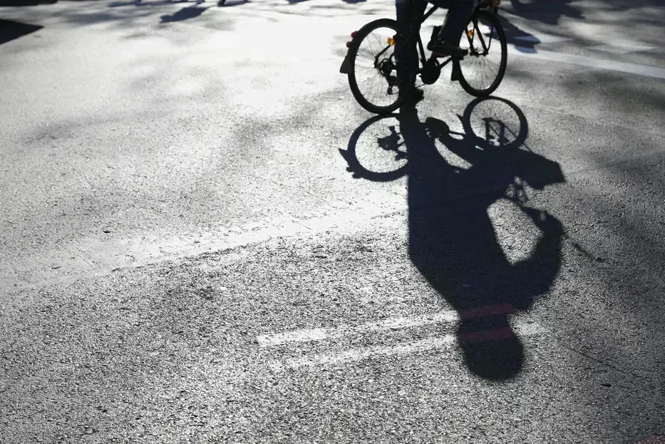 Circulación restablecida en 8 de octubre y Propios tras accidente de ómnibus que impactó a ciclista