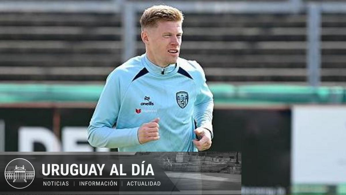 Derry City midfielder James McClean needs urgent surgery to save his career due to a hip problem