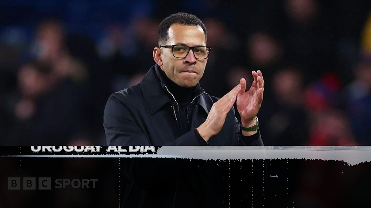 La era de Liam Rosenior en Chelsea: respeto por el balón y la pérdida del vestuario