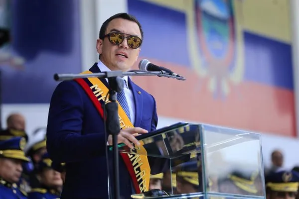 Noboa senala a Petro por presunta incursion de guerrilleros colombianos.jpg