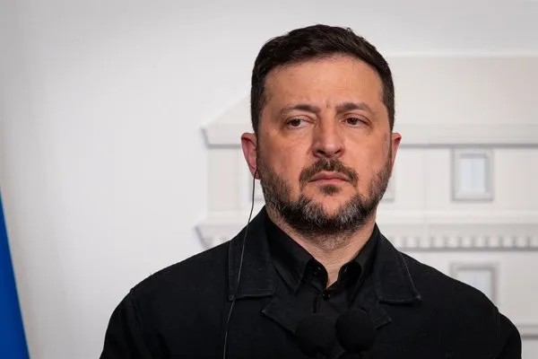 Zelenski impone sanciones a la flota rusa y a quienes.jpg