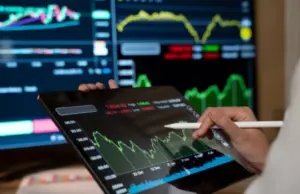 Vértigo en Wall Street: la Bolsa este martes se debate entre el rally tecnológico y el miedo al consumo
