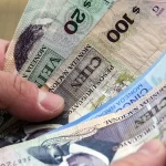 Casa precaria en barrio vulnerable mostrando la pobreza en Uruguay estructural